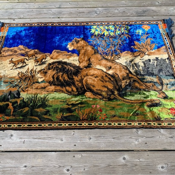 VINTAGE Velvet Rug Stag Lions and Gazelles Scenic Wall Tapestry - Picture 4 of 13